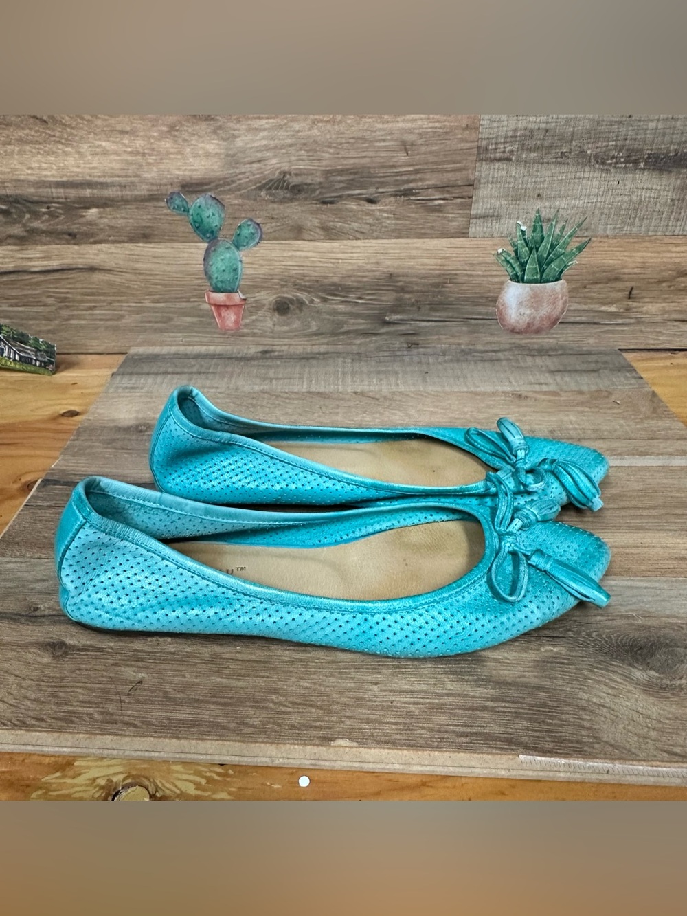 Chocolat Blu women’s leather ballet flats pointy toe turquoise blue size 7.5